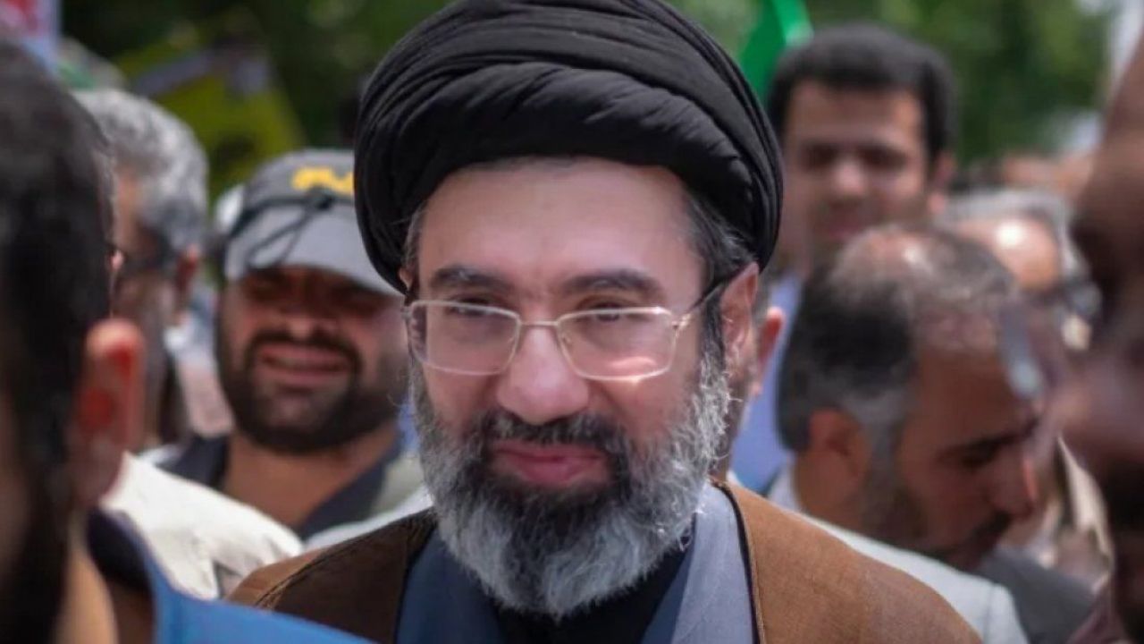 খামেনি পুত্রই ইরানের সর্বোচ্চ নেতা