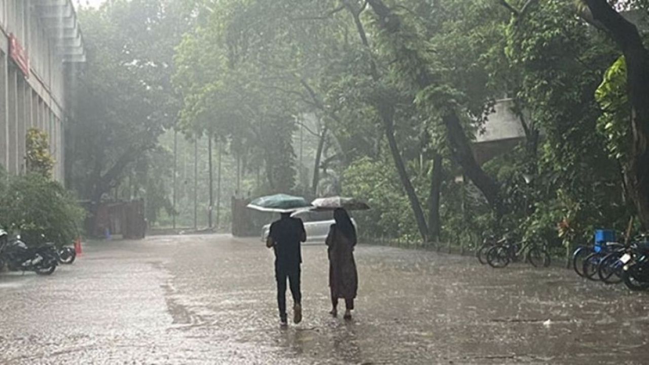 সারাদেশে বজ্রবৃষ্টির আভাস