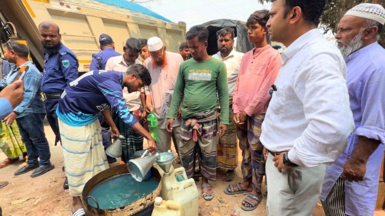 জামায়াত নেতার বাড়ি থেকে বিপুল পরিমাণ ডিজেল জব্দ