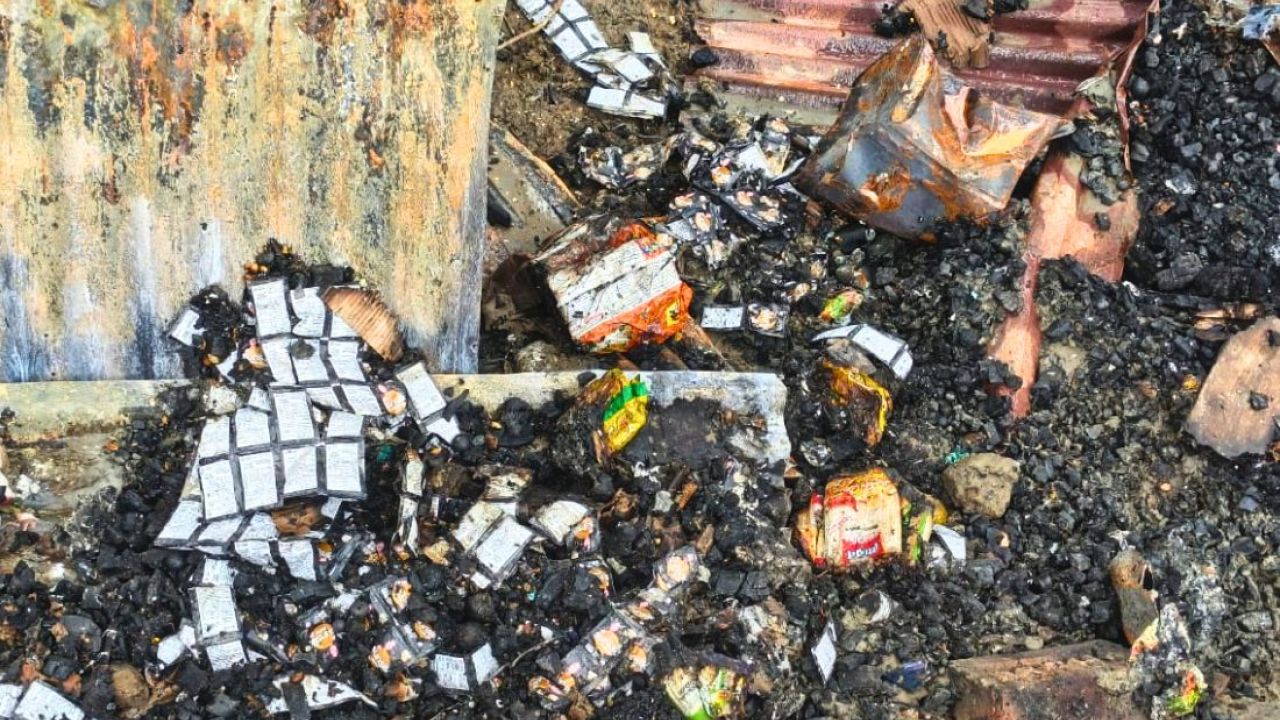 শরণখোলায় দোকানে অগ্নিসংযোগের অভিযোগ