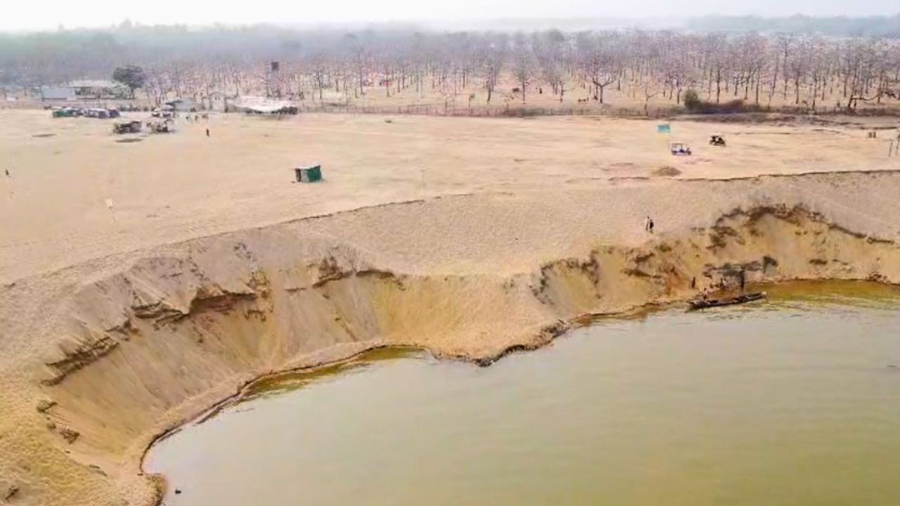 যাদুকাটা নদীতে বালুখেকো চক্রের থাবা, হুমকিতে এশিয়ার সর্ববৃহৎ শিমুলবাগান