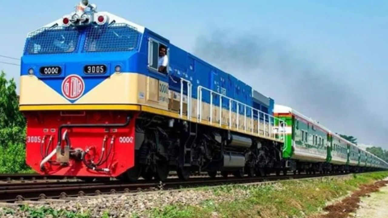 ঈদ ফিরতি ট্রেনের দ্বিতীয় দিনের টিকেট বিক্রি আজ