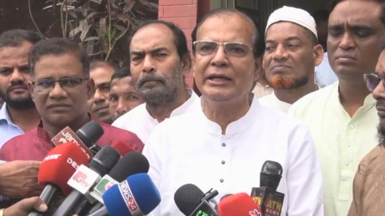 জনগণের সেবায় কোনো অবহেলা সহ্য করা হবে না : ত্রাণমন্ত্রী