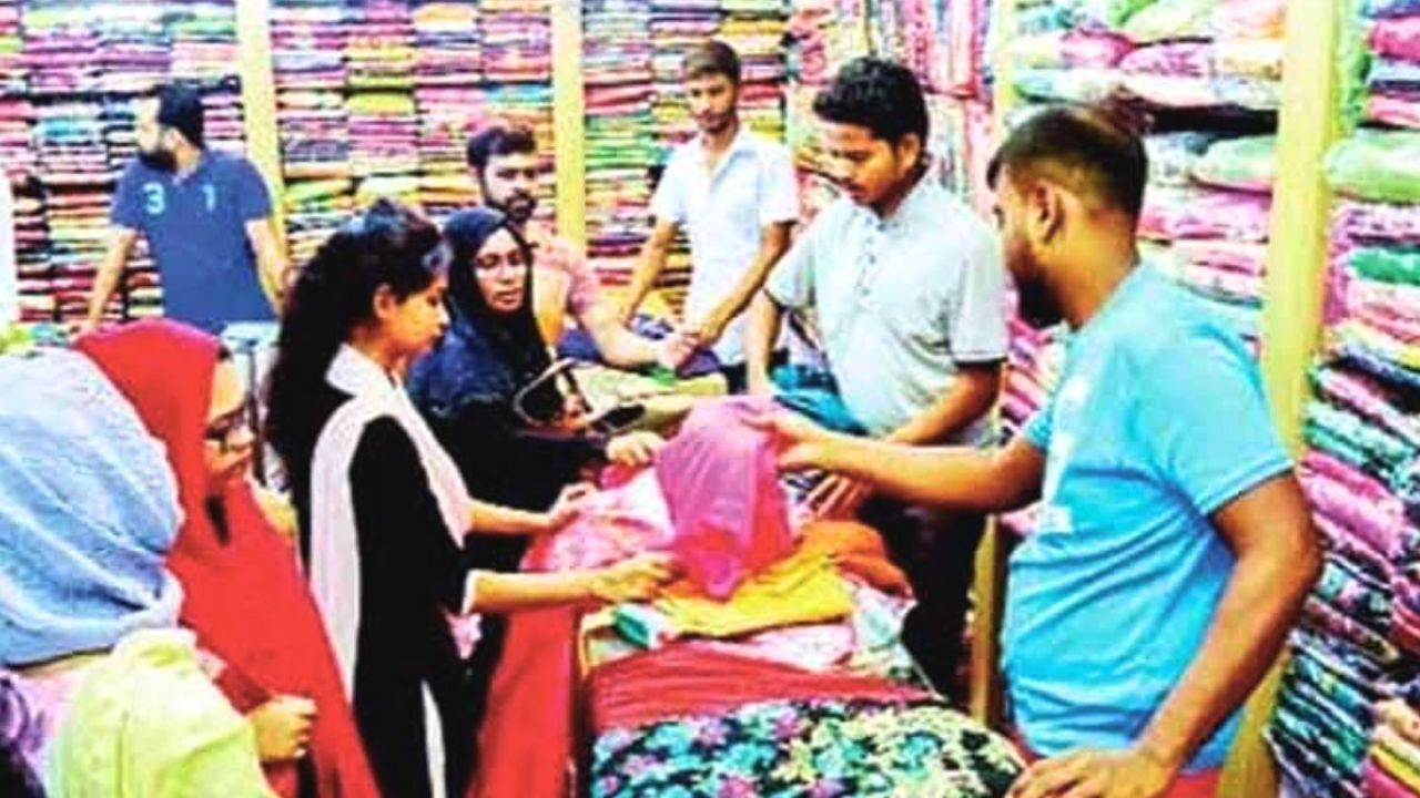 ঝিনাইগাতীর ঈদ বাজারে ক্রেতাদের ভিড়, বেচাবিক্রি বেড়েছে