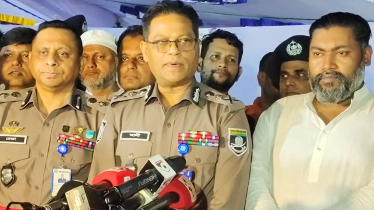 ঈদযাত্রা নির্বিঘ্ন করতে গাজীপুরে মহাসড়কে বাড়তি ৪০০ পুলিশ মোতায়েন