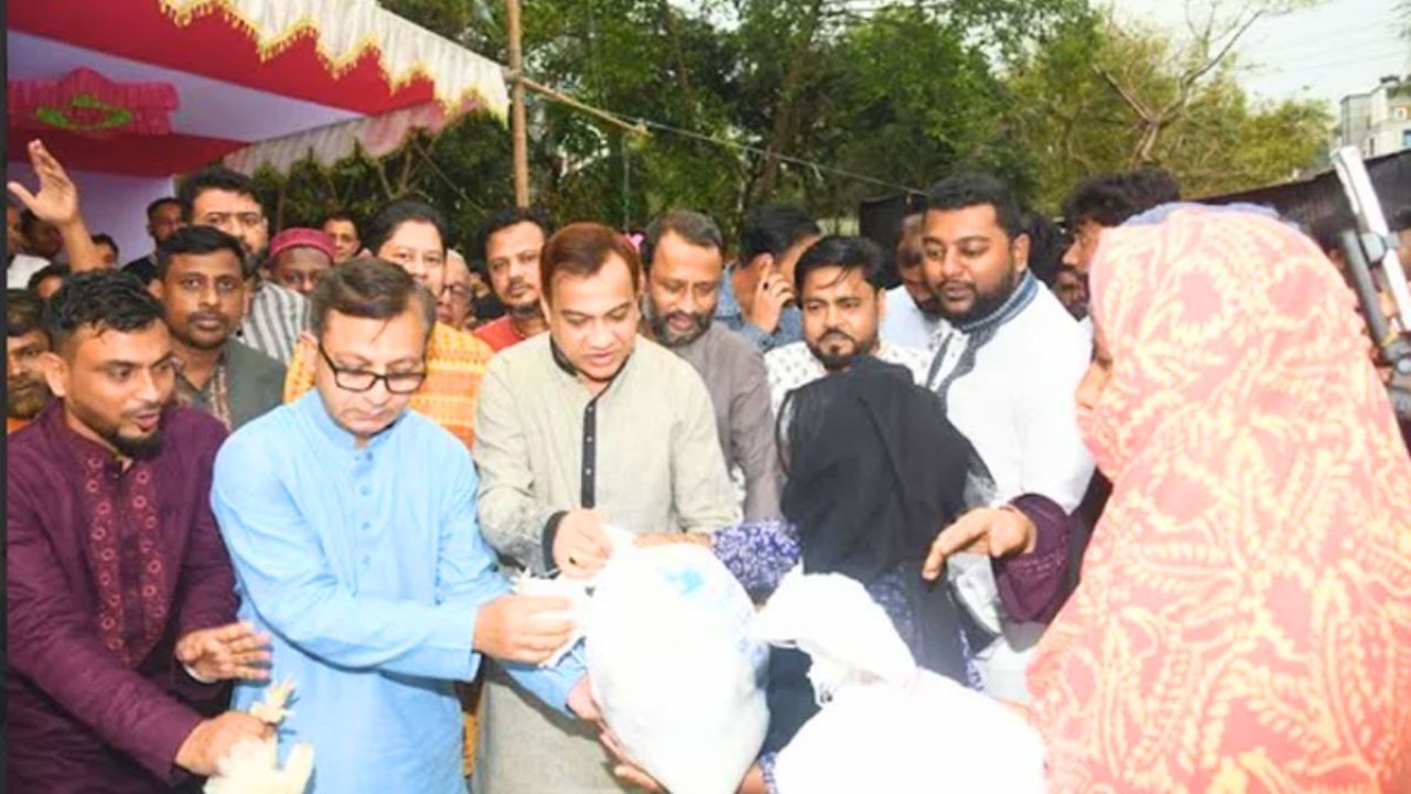 ঈদযাত্রায় জ্বালানি মূল্যবৃদ্ধির প্রভাব পড়বে না : বাণিজ্যমন্ত্রী