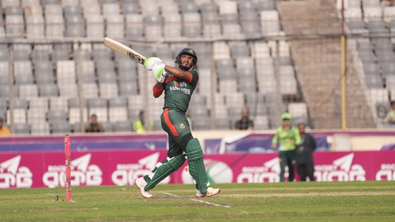 তামিমের সেঞ্চুরিতে লড়াকু বাংলাদেশ