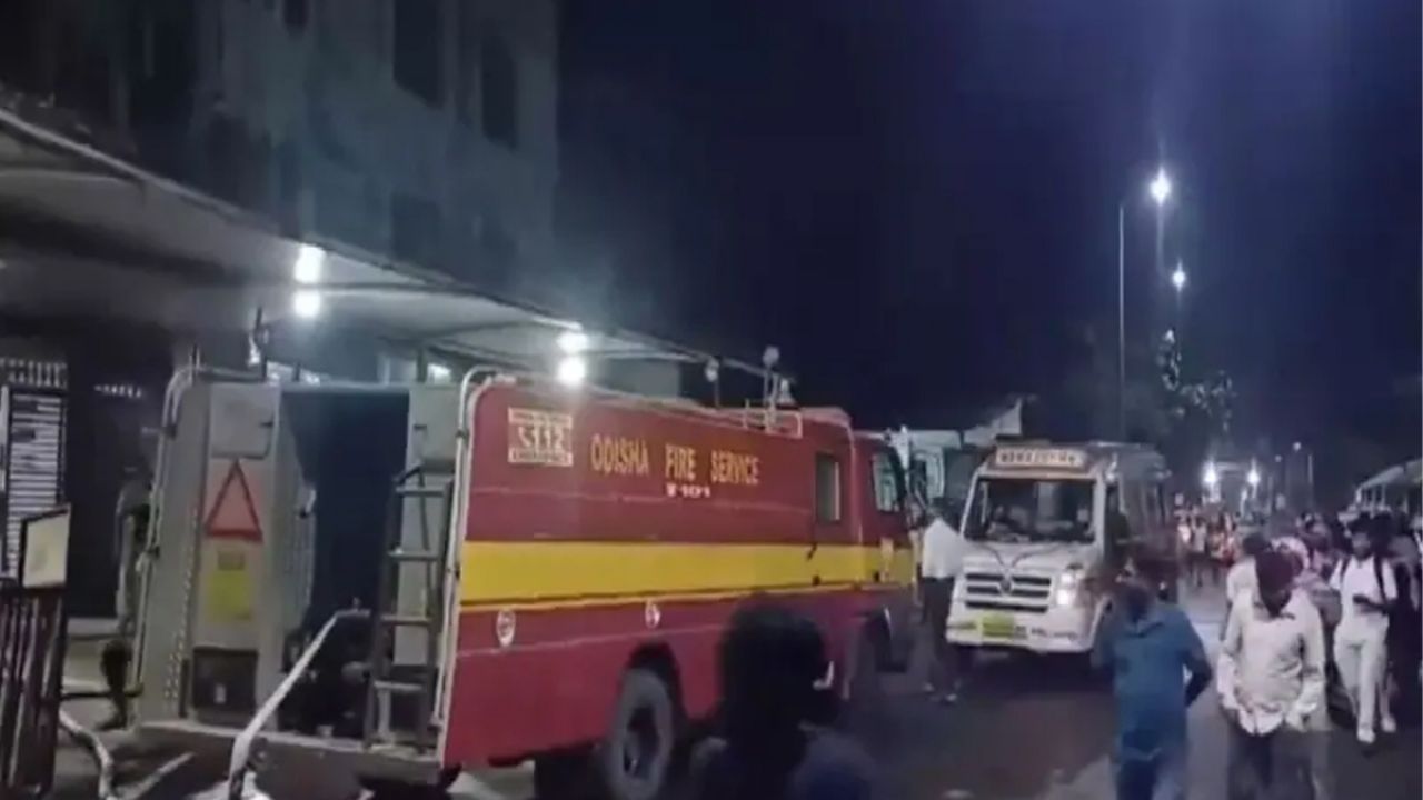  ভারতে হাসপাতালে অগ্নিকাণ্ডে ১০ জনের প্রাণহানি