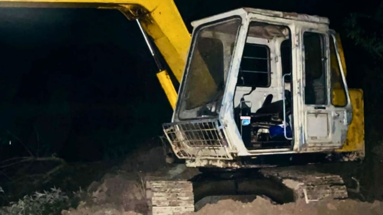 নবাবগঞ্জে কৃষিজমির মাটি কাটায় ৫ জনকে কারাদণ্ড