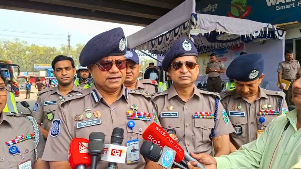 মহাসড়কে কোনো ধরনের অনিয়ম বরদাস্ত করা হবে না : ডিআইজি