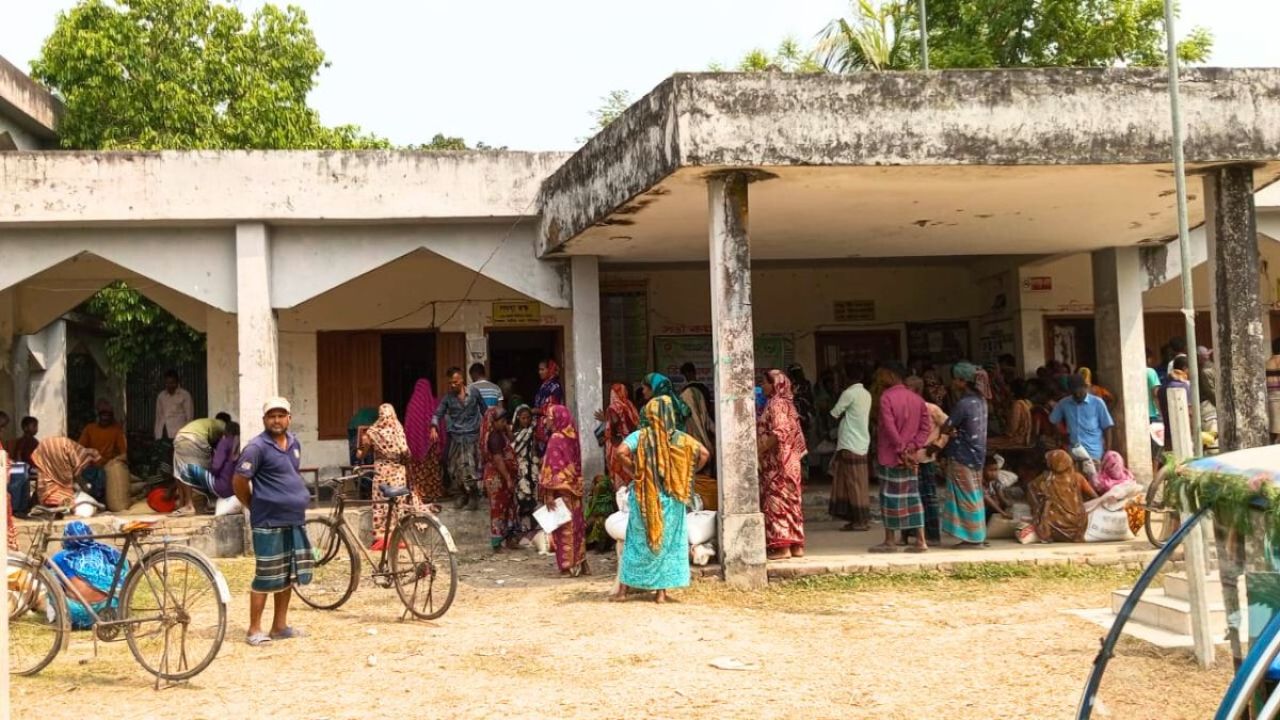 গরীবের চাল ওজনে কম