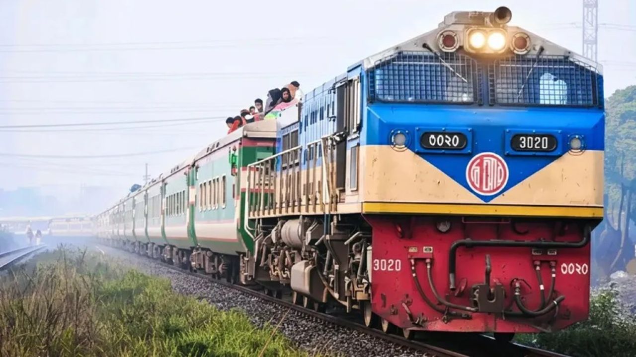 ঈদ ফিরতি ট্রেনযাত্রার ২৭ মার্চের টিকেট পাওয়া যাবে আজ 