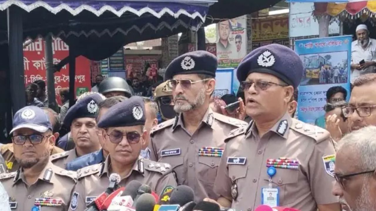 ঈদযাত্রায় কোনো অন্যায়ের সঙ্গে আপস নয়: আইজিপি