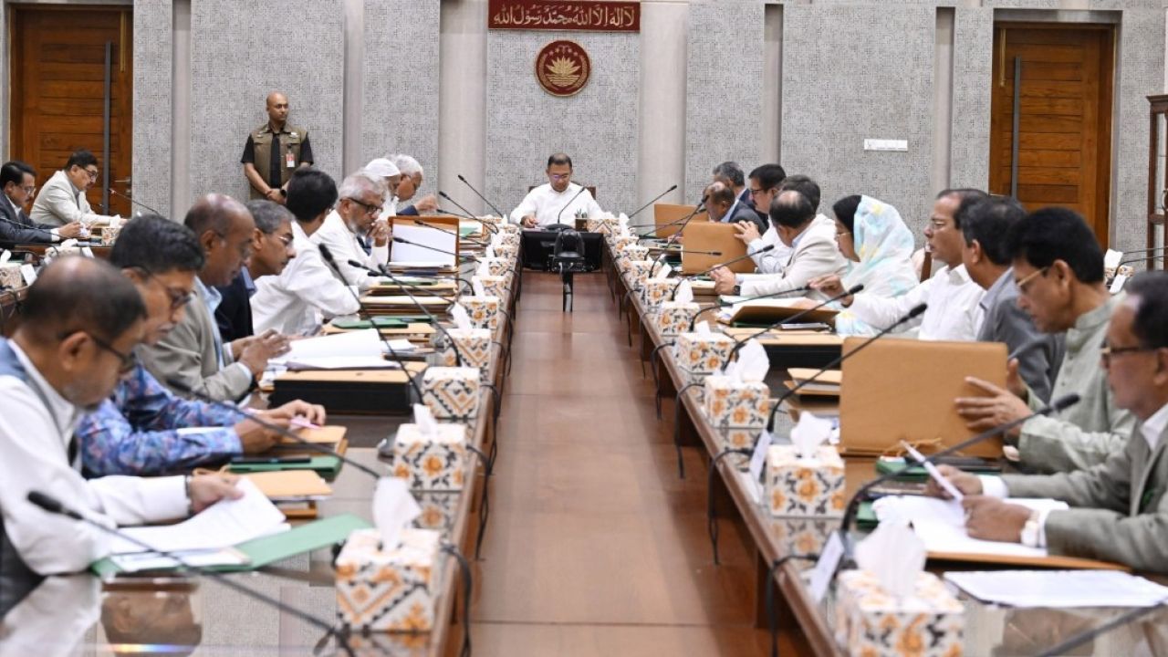 ছুটির দিনে ৫ গুরুত্বপূর্ণ বিষয়ে আলোচনা করলেন প্রধানমন্ত্রী