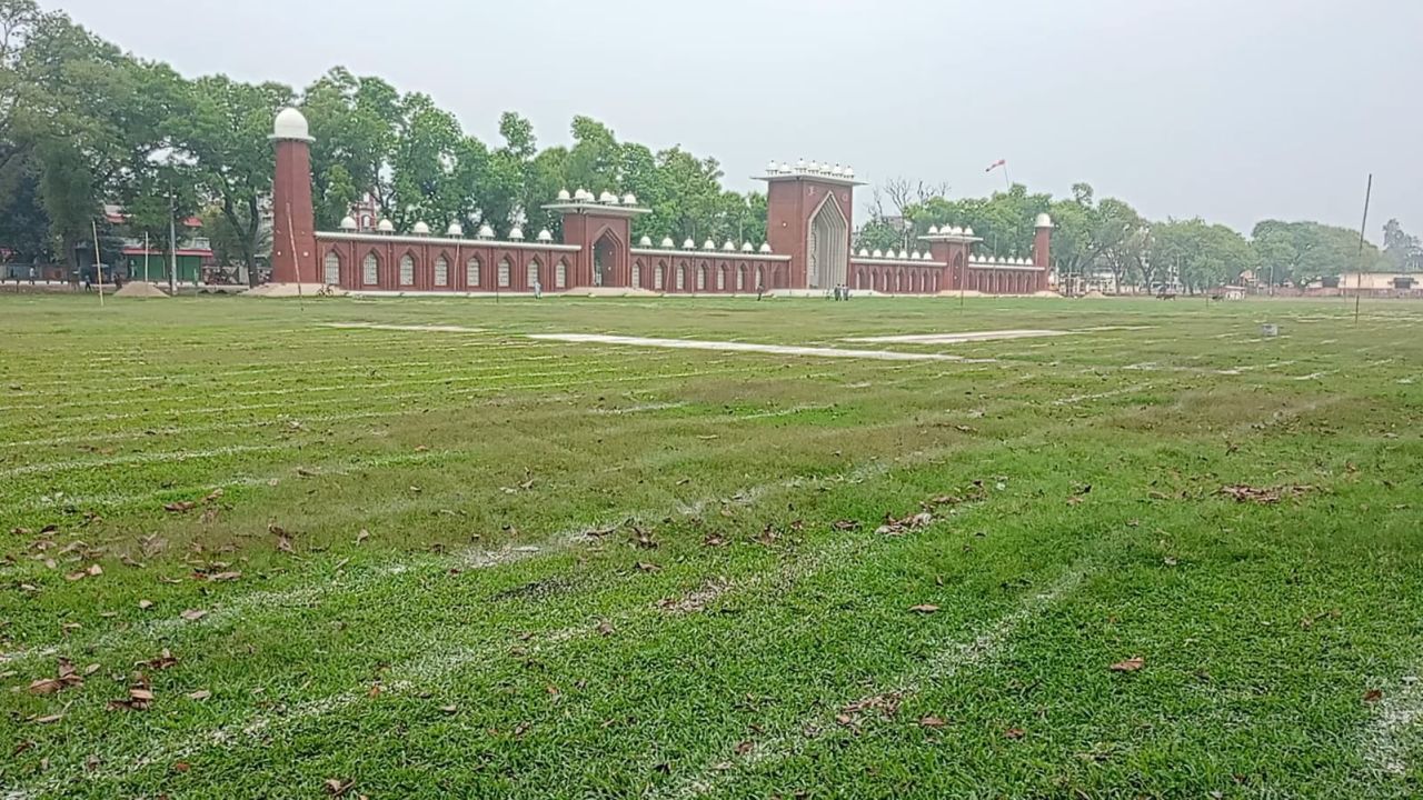 প্রস্তুত দেশের সর্ববৃহৎ গোর-এ-শহীদ ময়দান