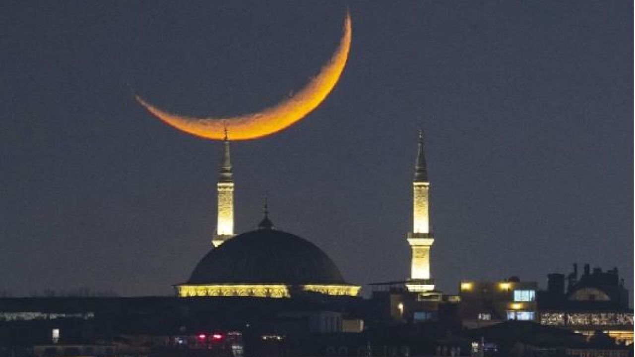 শুক্রবার সৌদিতে ঈদ বাংলাদেশে কবে