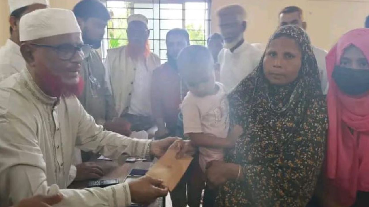 মনজুরুলের স্ত্রীর কান্না থামল, এতিমরা পেল ভরসা