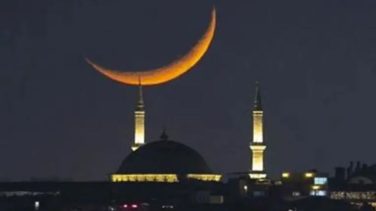 দেশের আকাশে চাঁদ দেখা যায়নি, ঈদ শনিবার