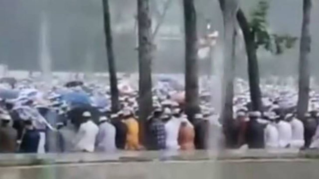 ঈদ আনন্দ ভিজবে বৃষ্টিতে