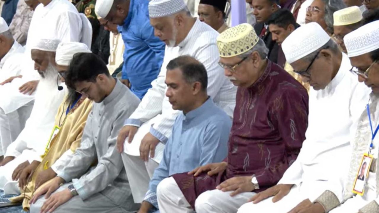 রাষ্ট্রপতি ও প্রধানমন্ত্রীর অংশগ্রহণে ঈদুল ফিতরের প্রধান জামাত অনুষ্ঠিত