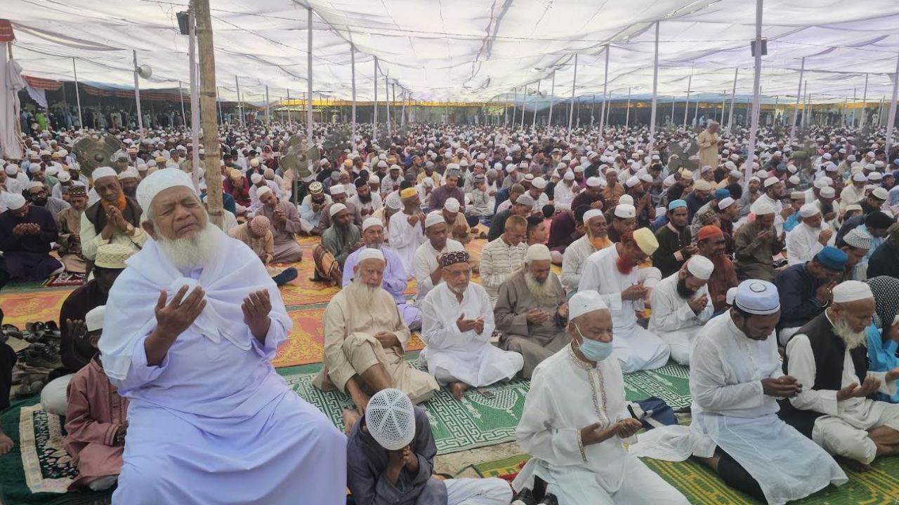 ভেজা হওয়ায় সারা দেশে ঈদ উদযাপন