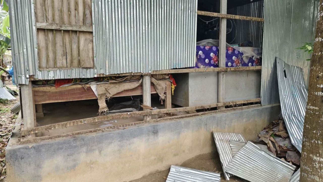  বৃষ্টির কারণে ঈদগাহে জামাত পেছানো নিয়ে সংঘর্ষ, আহত ১৩