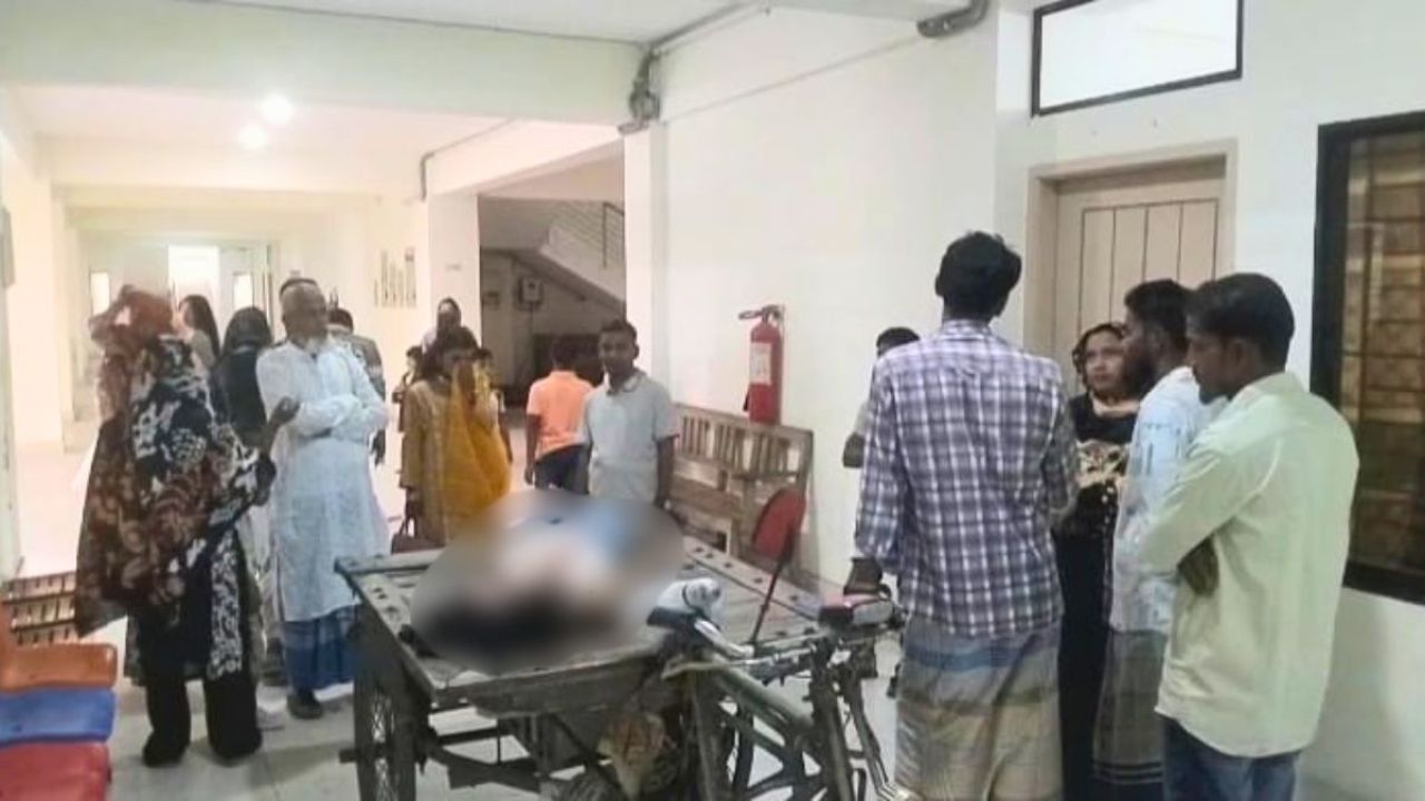 ঈদের দিন বেড়াতে গিয়ে সড়ক দুর্ঘটনায় স্কুলছাত্র নিহত