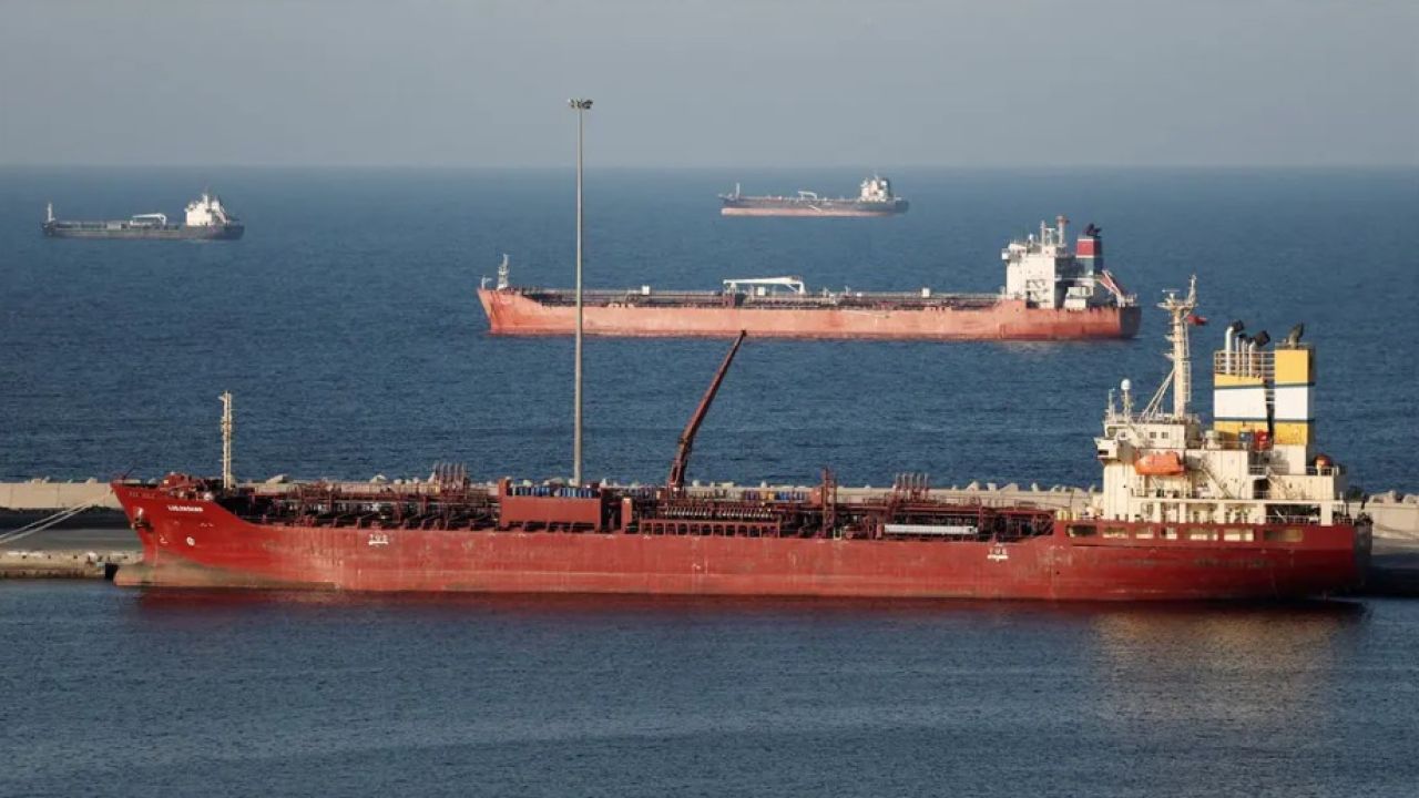 হরমুজে ‘অশত্রুভাবাপন্ন’ জাহাজ চলাচলে কোনো বাধা নেই