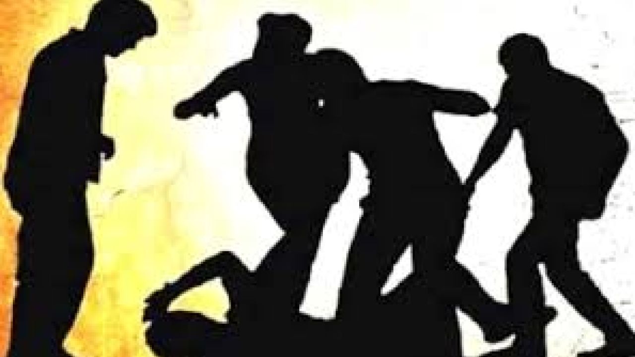 রাণীনগরে প্রতিপক্ষের মারপিটে পিতা-পুত্র আহত