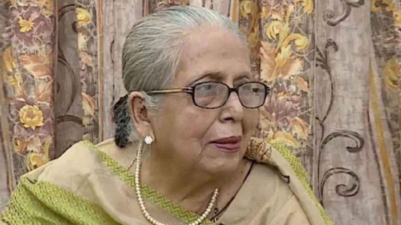 চলে গেলেন ‘মুখ ও মুখোশ’-এর কণ্ঠশিল্পী মাহবুবা রহমান