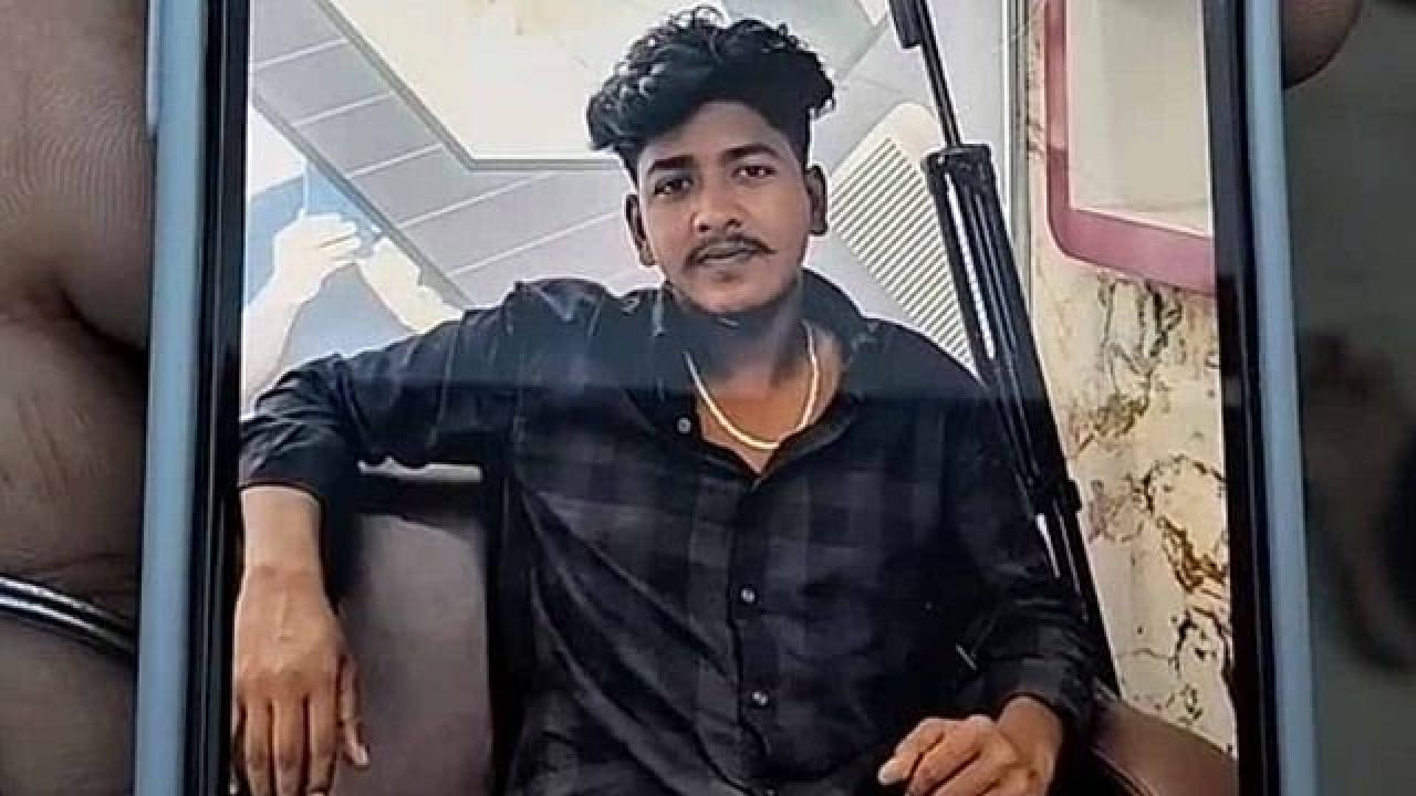 চিতলমারীতে গুলি করে শিক্ষার্থী হত্যা