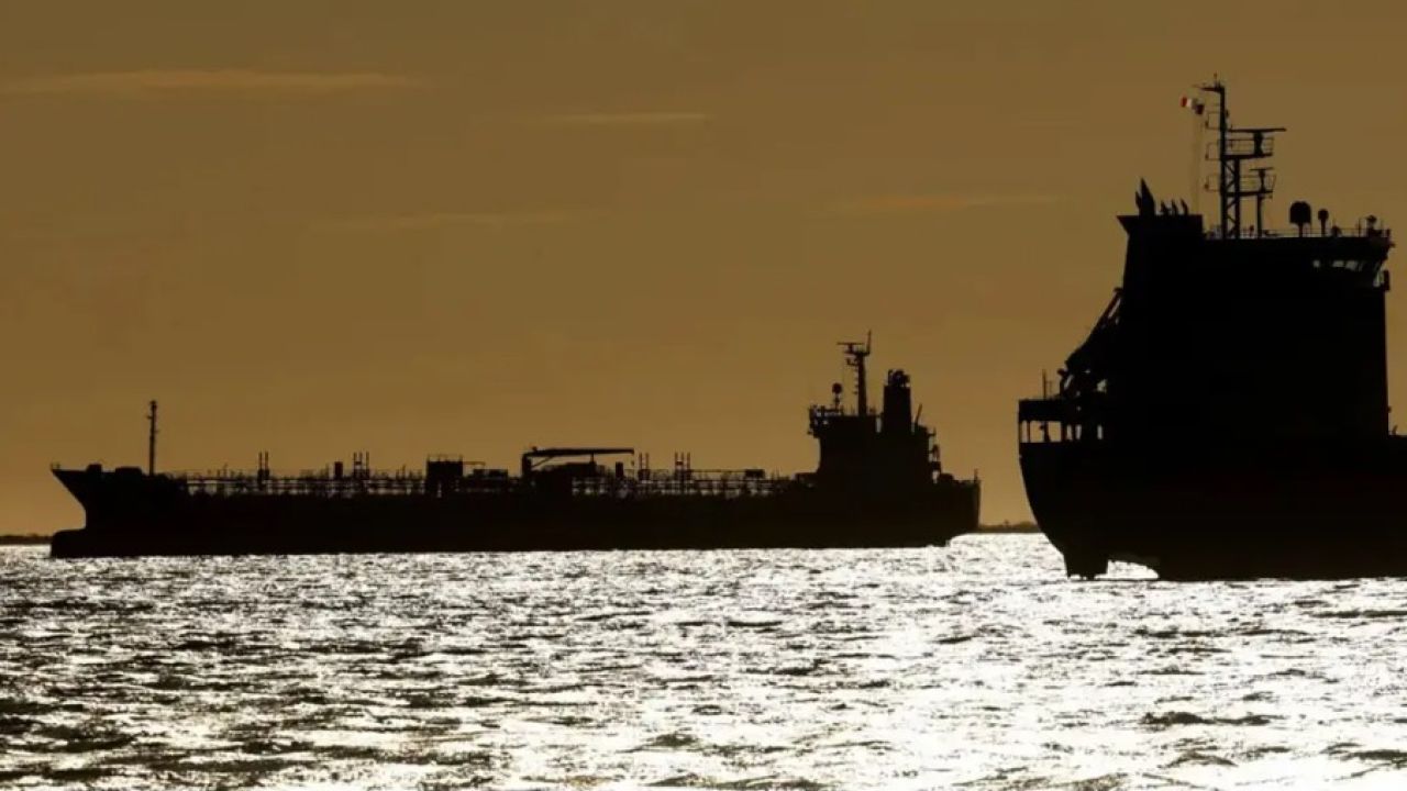 চট্টগ্রাম বন্দরে আসছে ১ লাখ ৯৩ হাজার টন গ্যাস