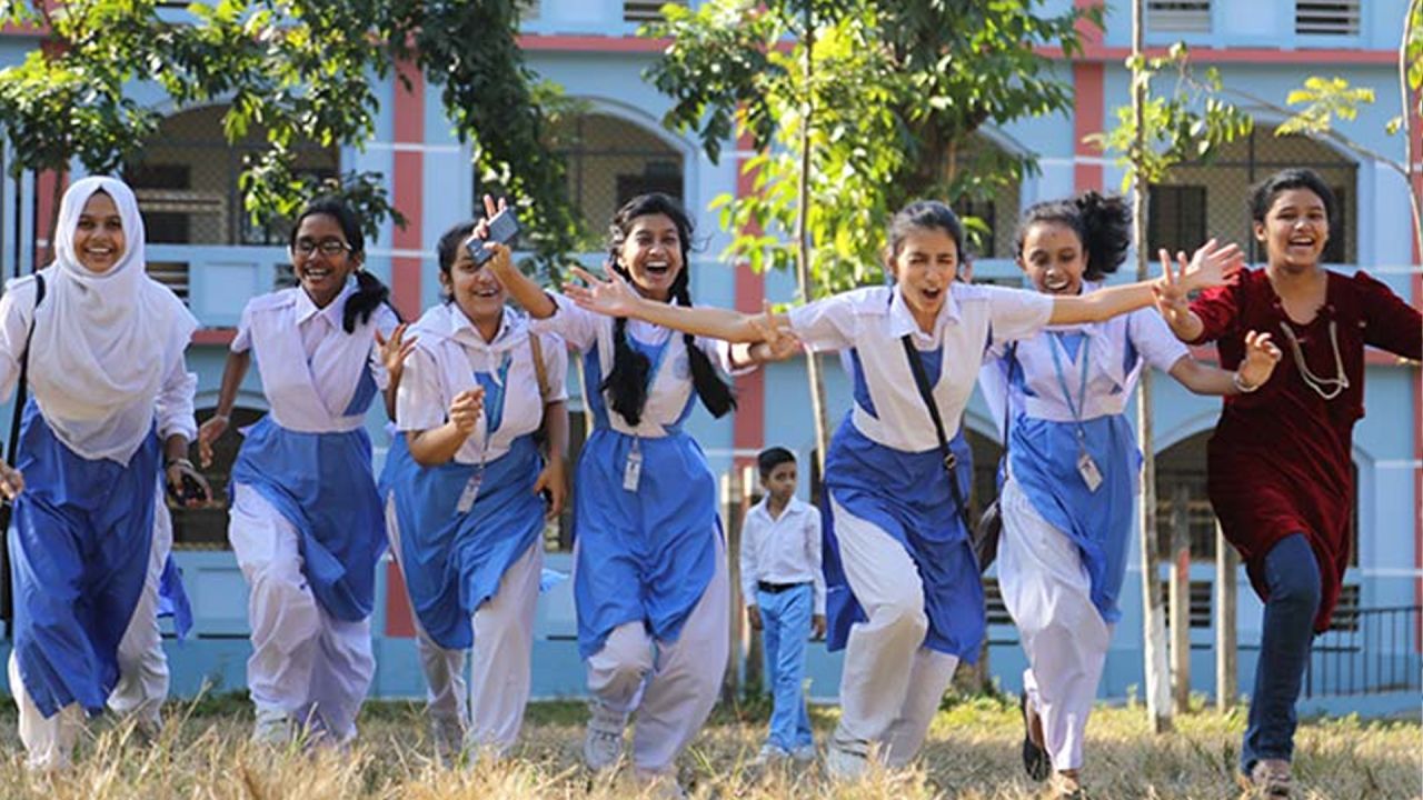 কাল থেকে খুলছে সব শিক্ষাপ্রতিষ্ঠান