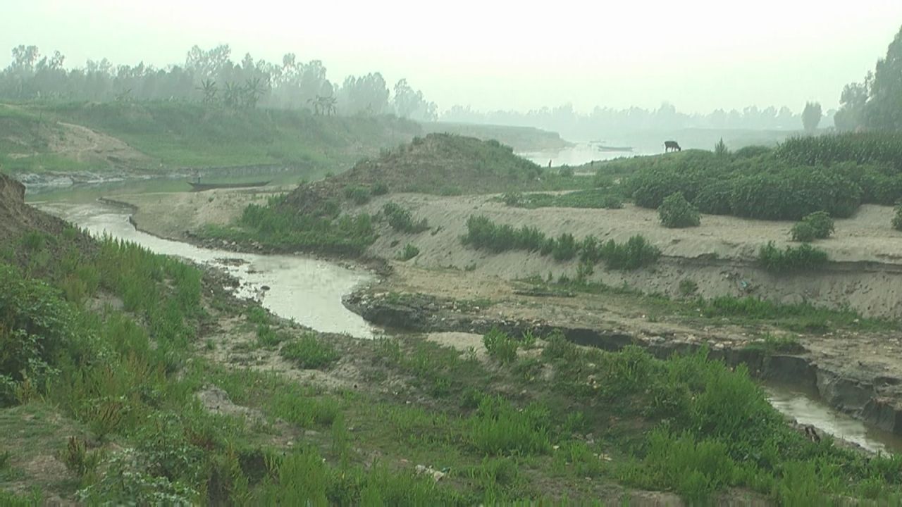 মৃতপ্রায় করতোয়া-বাঙ্গালী: দূষণে হারাচ্ছে অস্তিত্ব         