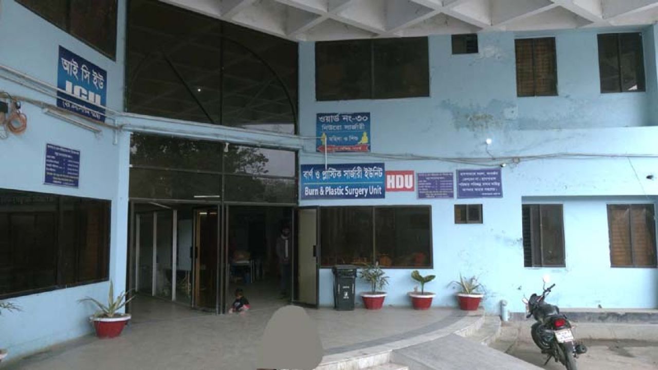 আইসিইউর অভাবে ঝরছে প্রাণ: রামেকে আড়াই মাসে ৫৩ শিশুর মৃত্যু