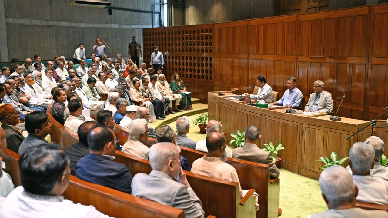 দলীয় এমপিদের নির্দেশনা দিলেন প্রধানমন্ত্রী