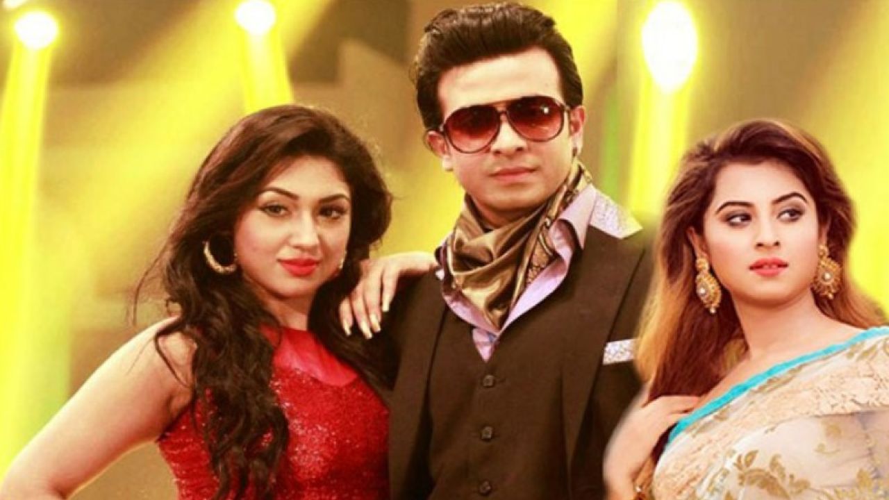 শাকিবের জন্মদিনে স্ট্যাটাসযুদ্ধে অপু-বুবলী!