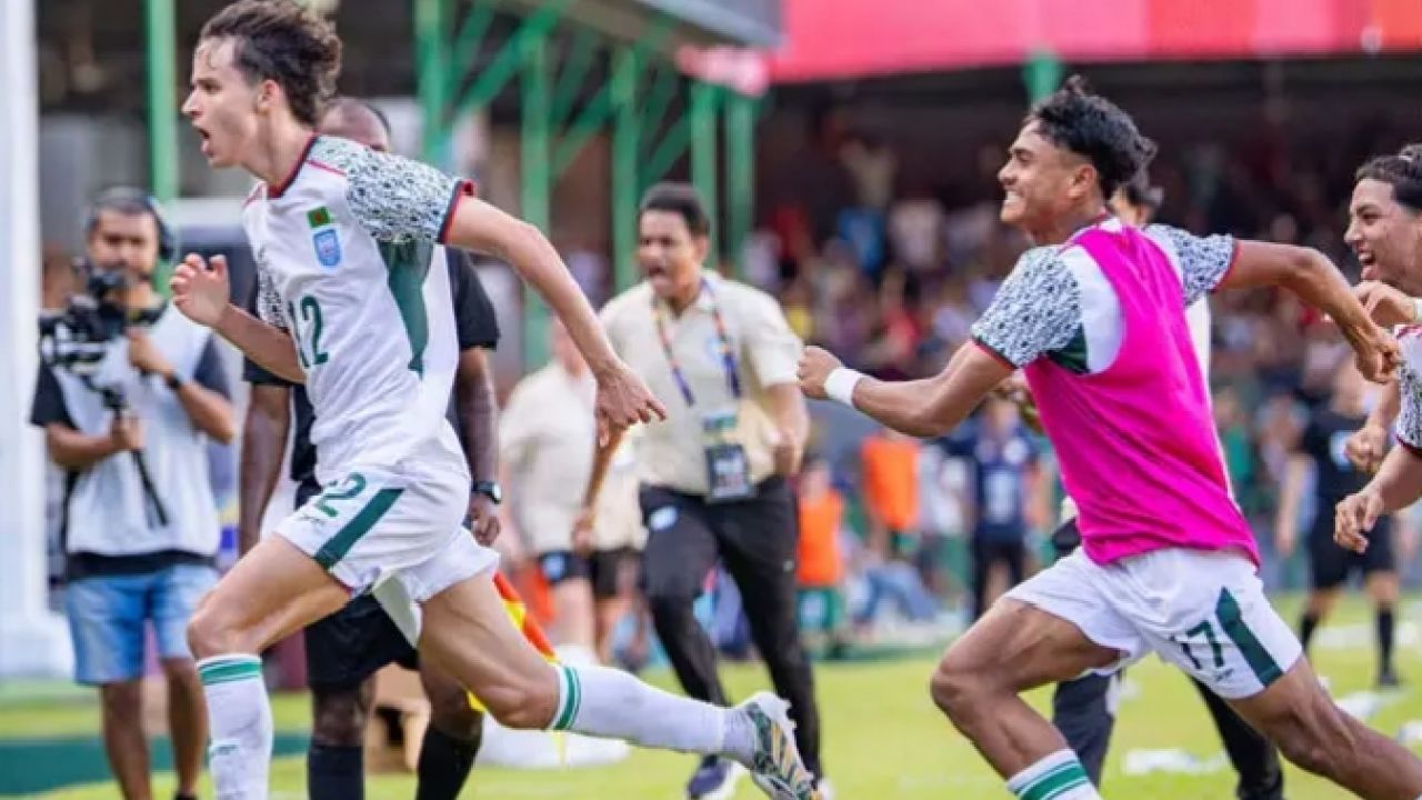 ভারতের সঙ্গে লড়াকু ড্রয়ে অপরাজিত বাংলাদেশ: সেমিফাইনালে প্রতিপক্ষ নেপাল