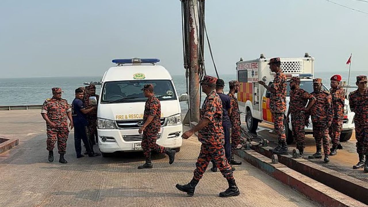 দৌলতদিয়ায় বাসডুবির ঘটনায় চলছে পঞ্চম দিনের উদ্ধার অভিযান