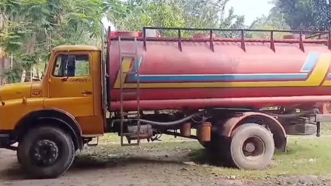 চুয়াডাঙ্গায় ৯ হাজার লিটার জ্বালানি তেলসহ ট্যাংকলরি জব্দ, আটক ৪