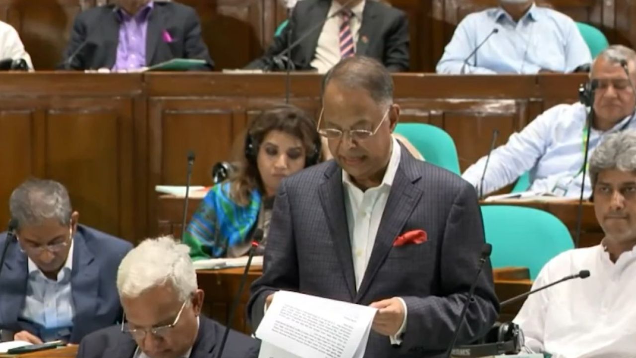 জ্বালানি সংকট নয়, অতিরিক্ত মজুদ প্রবণতাই চ্যালেঞ্জ