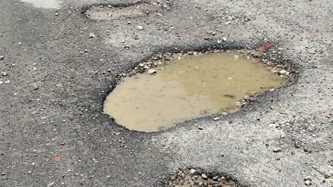 ভাঙা ব্রিজ, বেহাল সড়ক