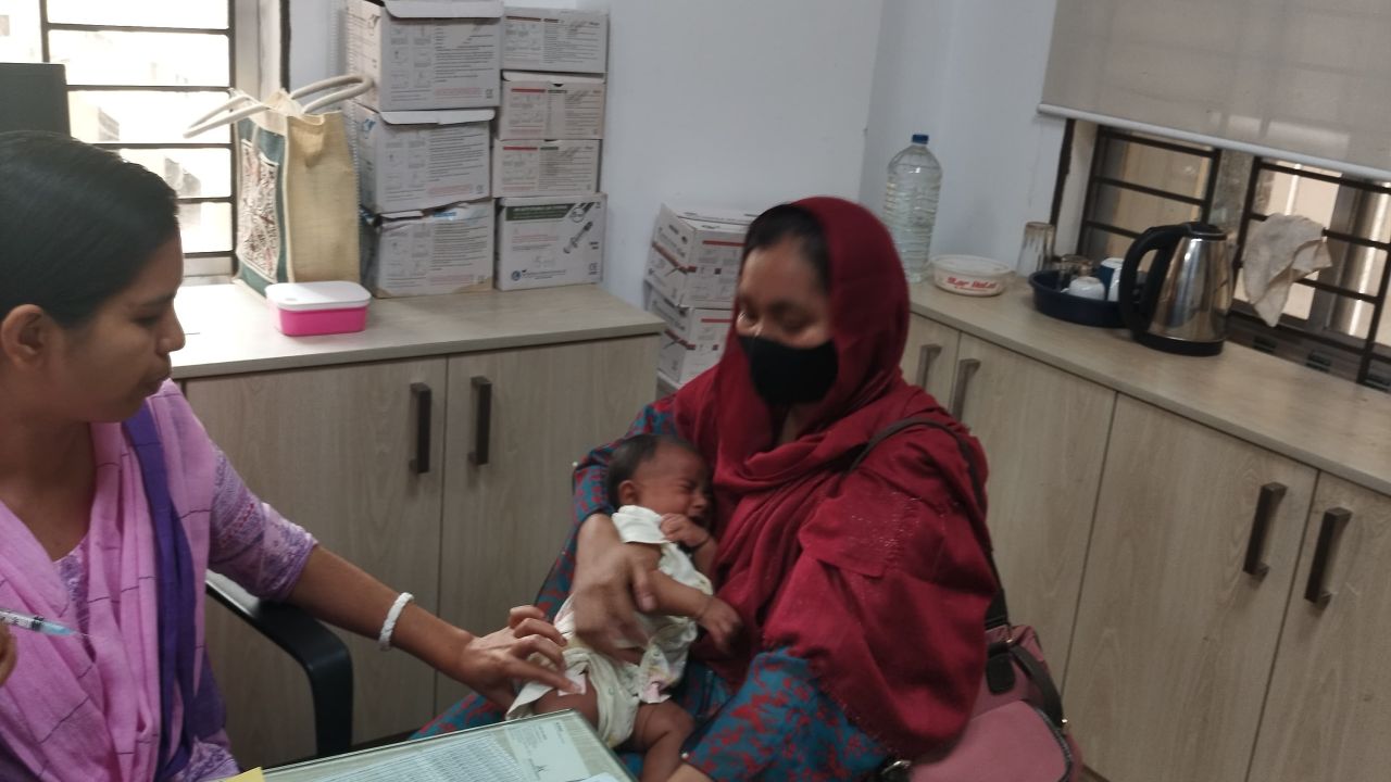 টিকা কার্যক্রমে নানা অনিয়ম ও গাফিলতির কারনে হাম-রুবেলা বাড়ছে