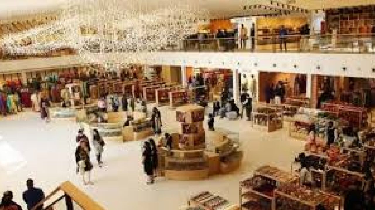 সারাদেশে রাত ৮টার মধ্যে দোকান-শপিংমল বন্ধের সিদ্ধান্ত