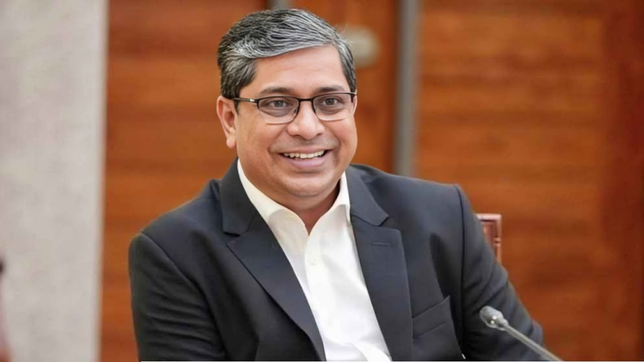 এলজিআরডি প্রতিমন্ত্রী বলেছেন, &lsquo;ডিজেলের বিন্দুমাত্র সংকট নেই, অকটেনের সংকট মোটরসাইকেল চালকদের তৈরি করা&rsquo;। মন্ত্রীর এই বক্তব্য কি আপনি সমর্থন করেন?