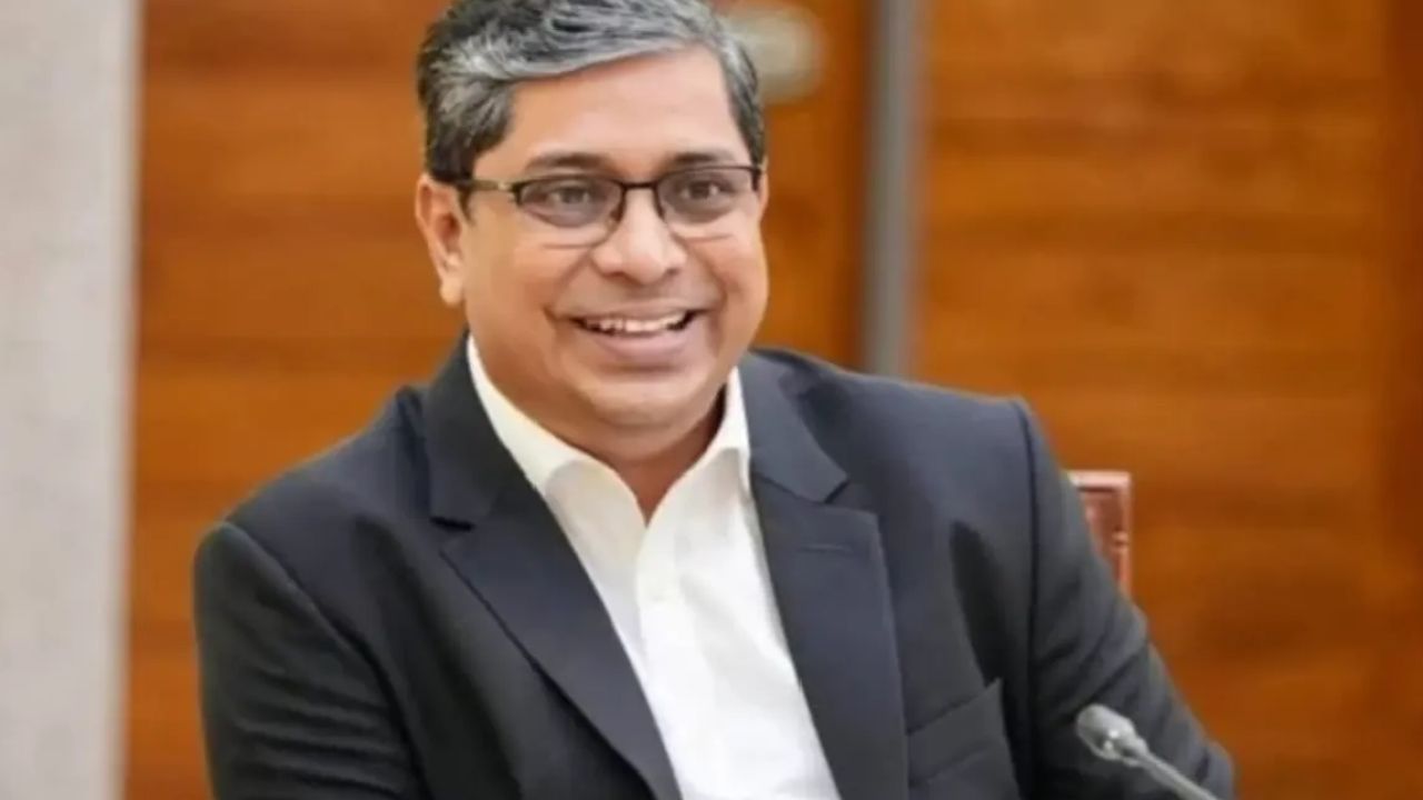 সংসদ সদস্য হিসেবে যারা মনোনয়ন পাননি তারা জেলা প্রশাসক