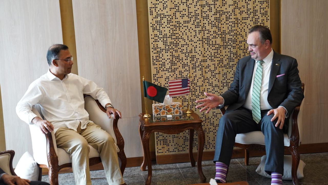 প্রধানমন্ত্রীর সঙ্গে মার্কিন রাষ্ট্রদূতের সৌজন্য সাক্ষাৎ