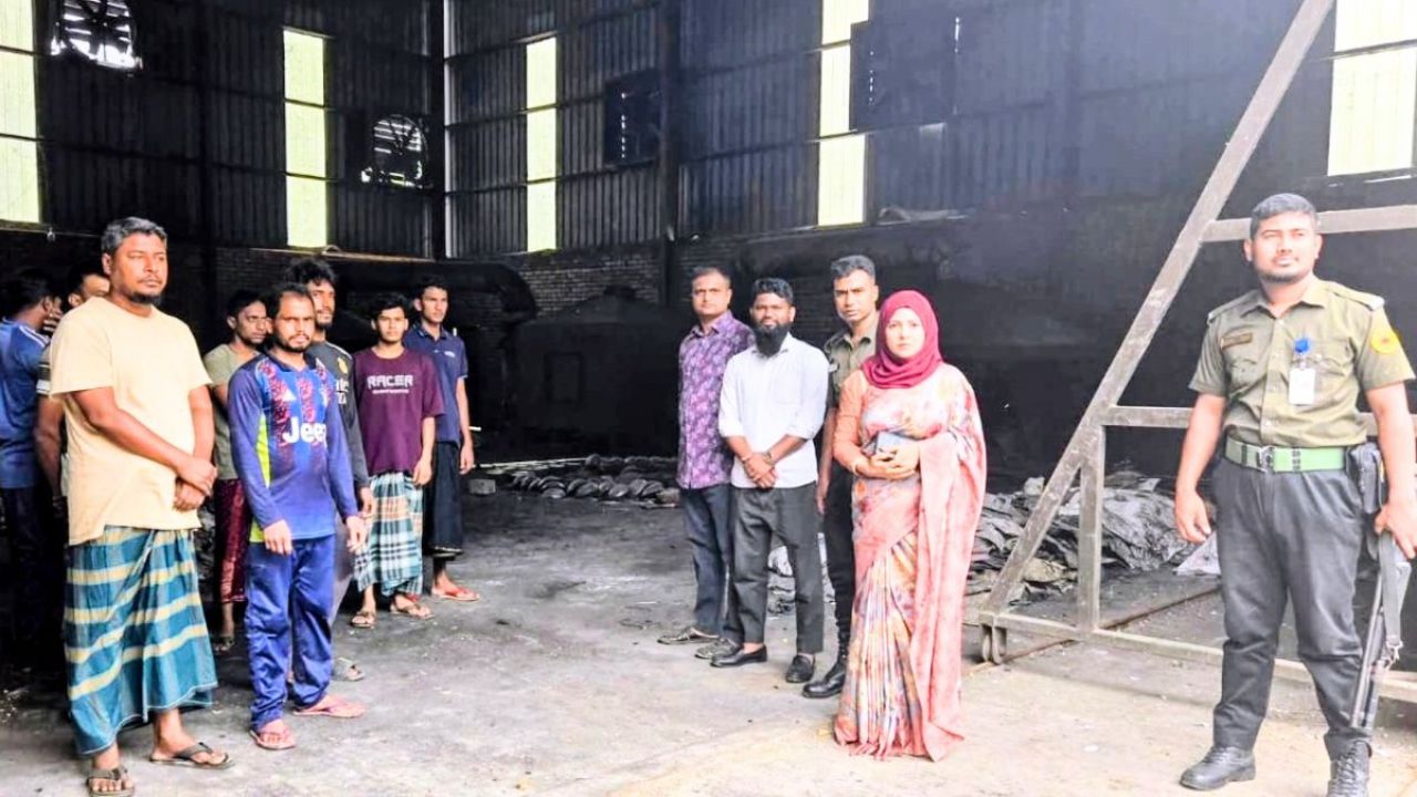 ঘিওরে অবৈধ ব্যাটারি কারখানায় অভিযান, দেড় লাখ টাকা জরিমানা