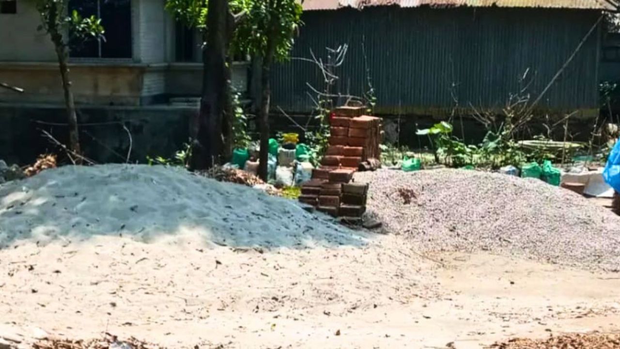 সাটুরিয়ায় ‘২ শতাংশ ঘুষ’ না পেয়ে কাজ বন্ধ করলেন প্রকৌশলী