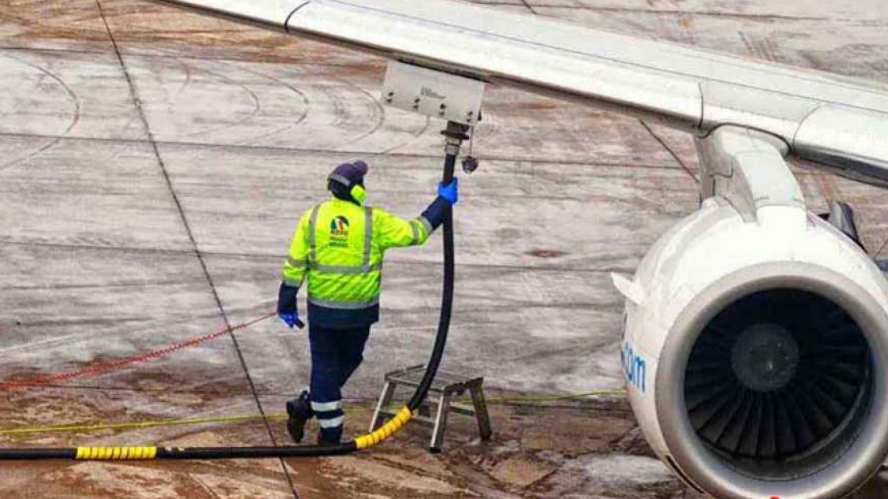 উড়োজাহাজের জ্বালানির দাম ফের বাড়লো, অভ্যন্তরীণ রুটে বৃদ্ধি ১২%